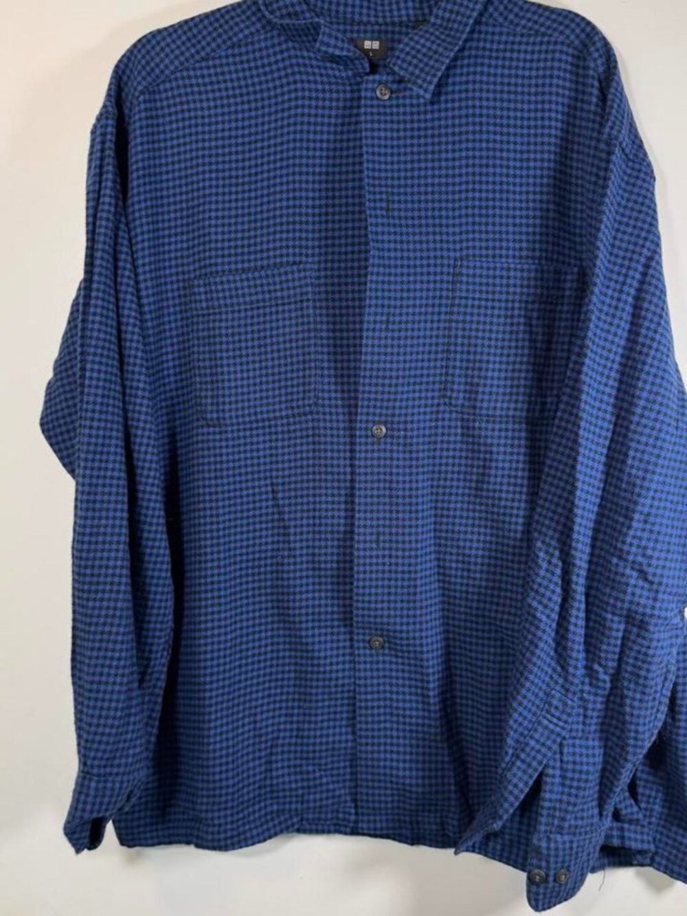 Uniqlo soft nighttime blue and white checkered button-up shirt in size L